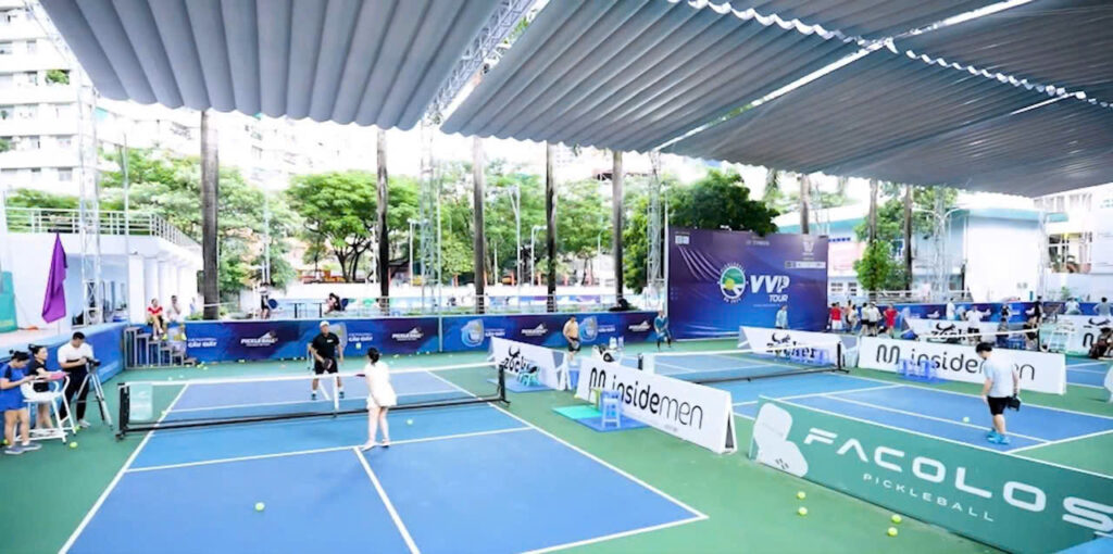 mái xếp bạt sân pikleball