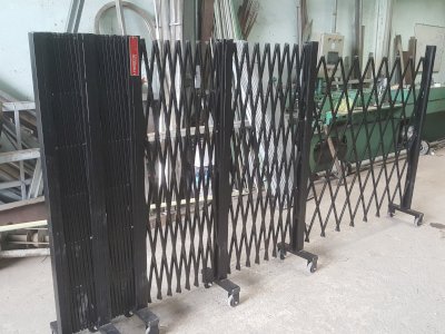 Cổng Rào Xếp Tự Động Kéo Tay Giá Rẻ Mới Nhất Thi Công 24/7 2 cong rao