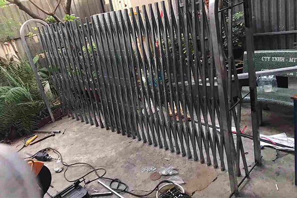 Làm Hàng Rào Xếp Di Động Kéo Tay Giá Rẻ, Uy Tín Tại TP.HCM | 24/7 4 hang rao xep keo tay gia re uy tin
