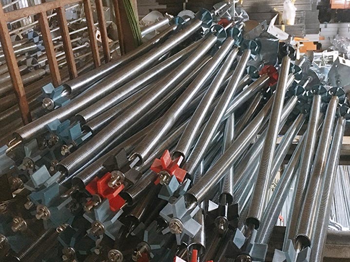 lò xo cuộn mái hiên hòa phát